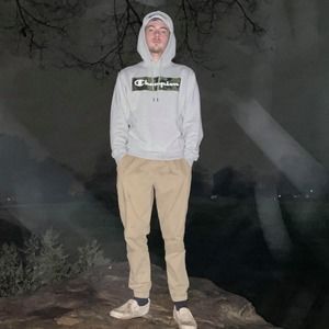 Meet your Posher, Logan